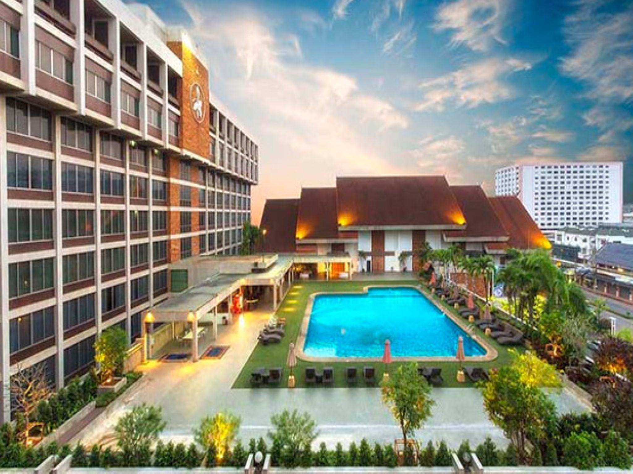 Chiang Mai Orchid Hotel Exterior photo