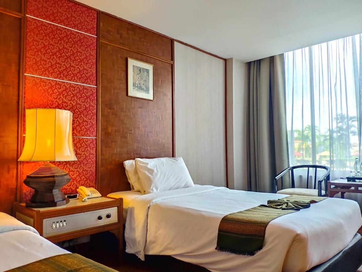 Chiang Mai Orchid Hotel Exterior photo