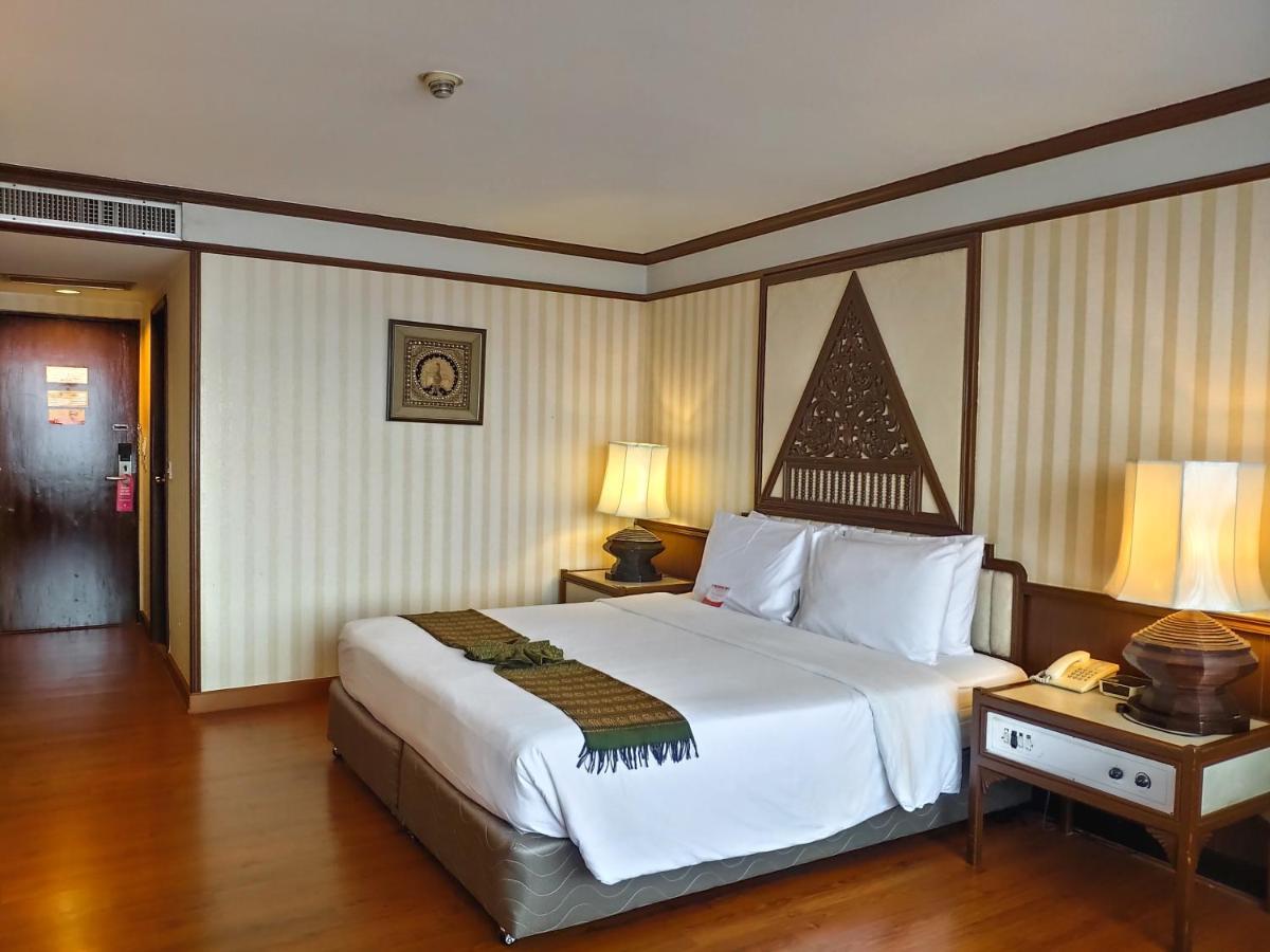 Chiang Mai Orchid Hotel Exterior photo