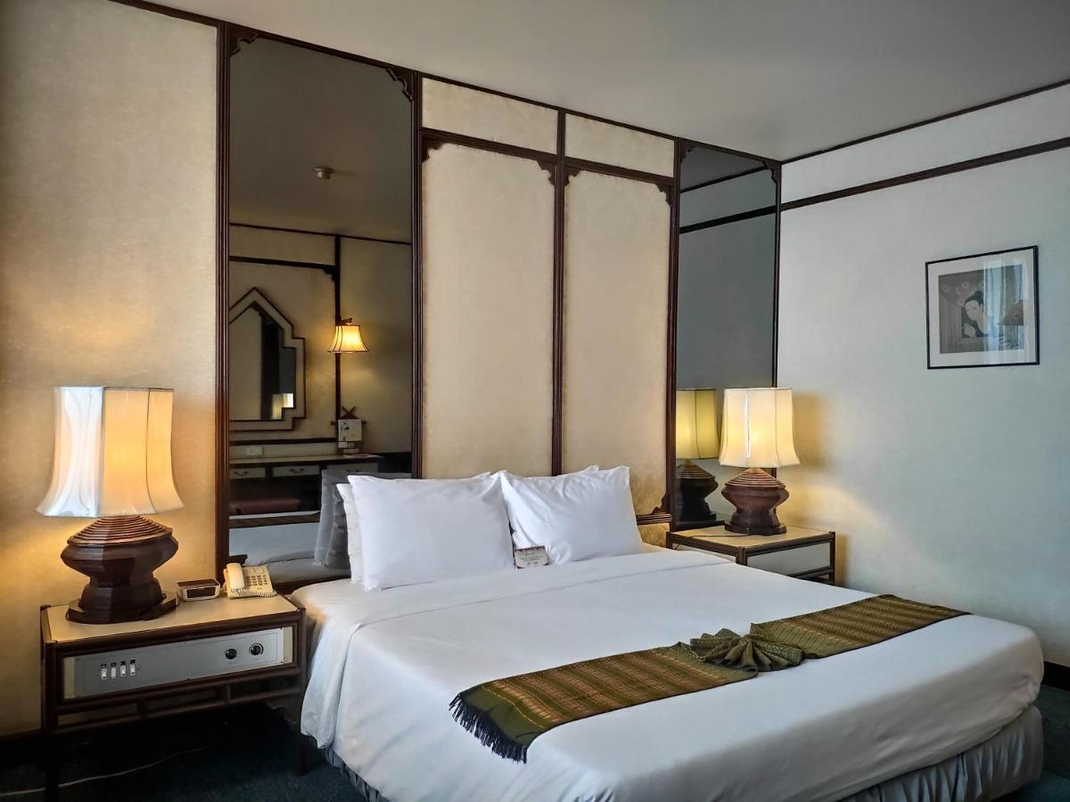 Chiang Mai Orchid Hotel Exterior photo