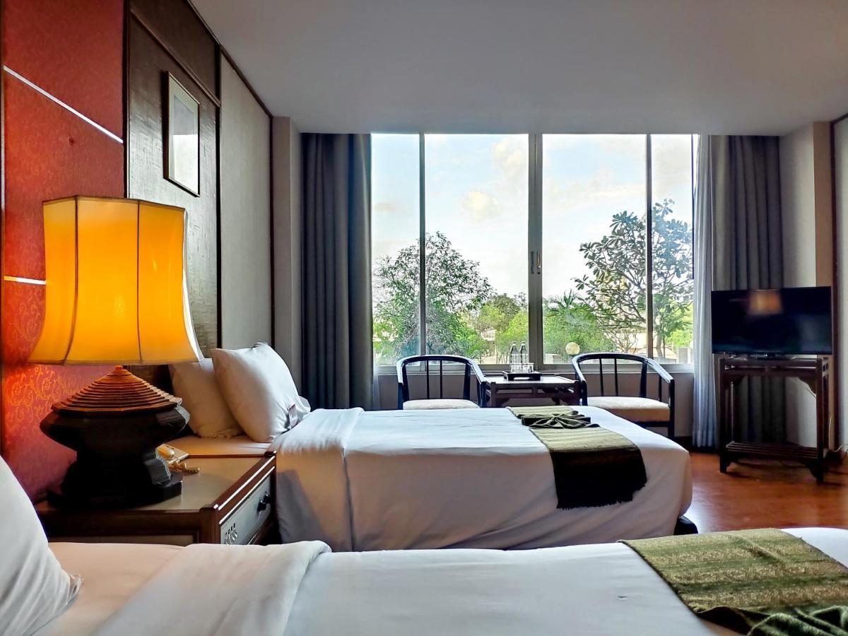Chiang Mai Orchid Hotel Exterior photo