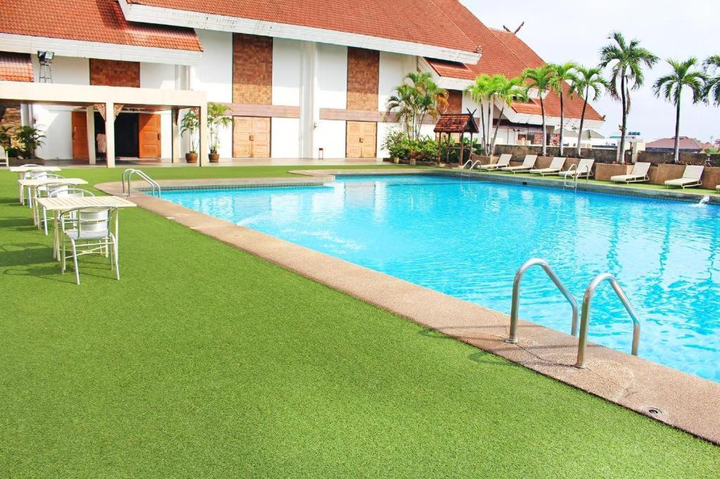 Chiang Mai Orchid Hotel Exterior photo