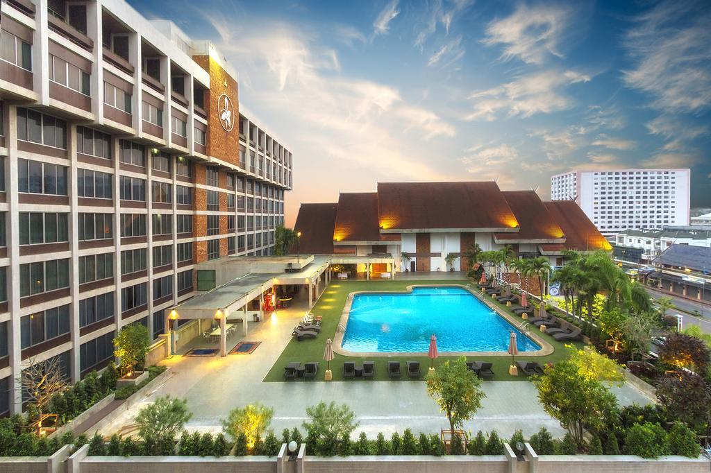 Chiang Mai Orchid Hotel Exterior photo